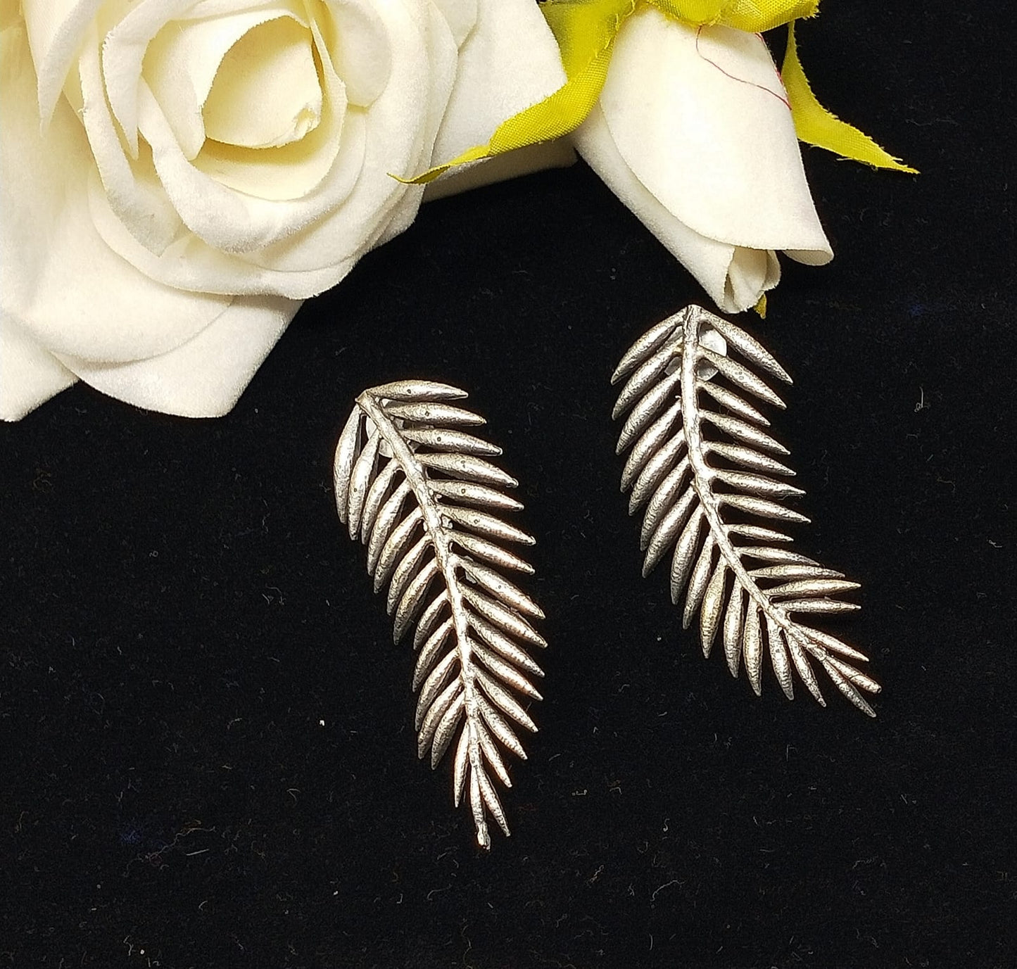 Dark Antique Silver Leaf Shape Earring