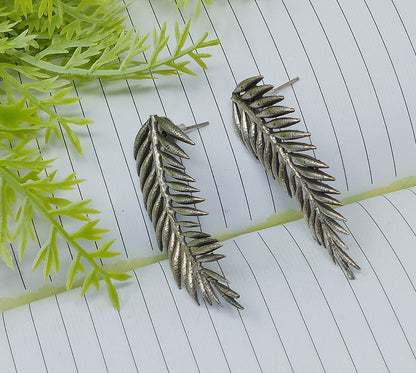 Dark Antique Silver Leaf Shape Earring