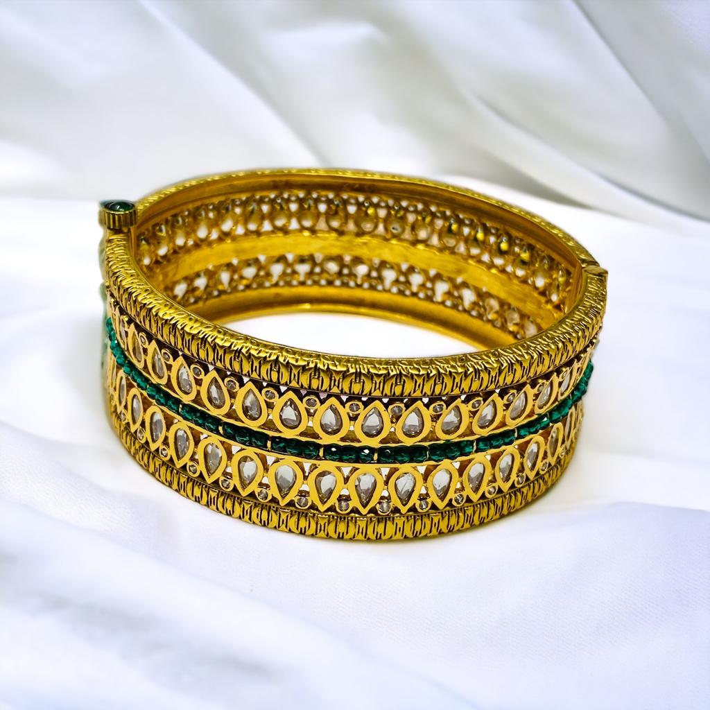 Heritage Traditional Kundan Kada