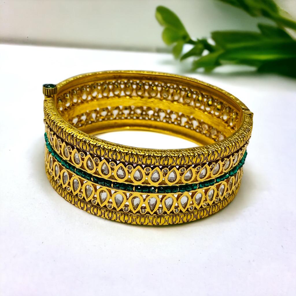 Heritage Traditional Kundan Kada