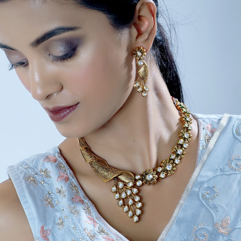 Exquisite Culturally Inspired Kundan Jewelry Set