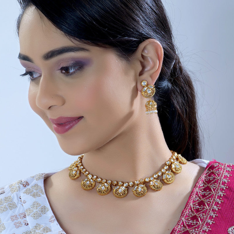 Timeless Kundan Jewelry Set